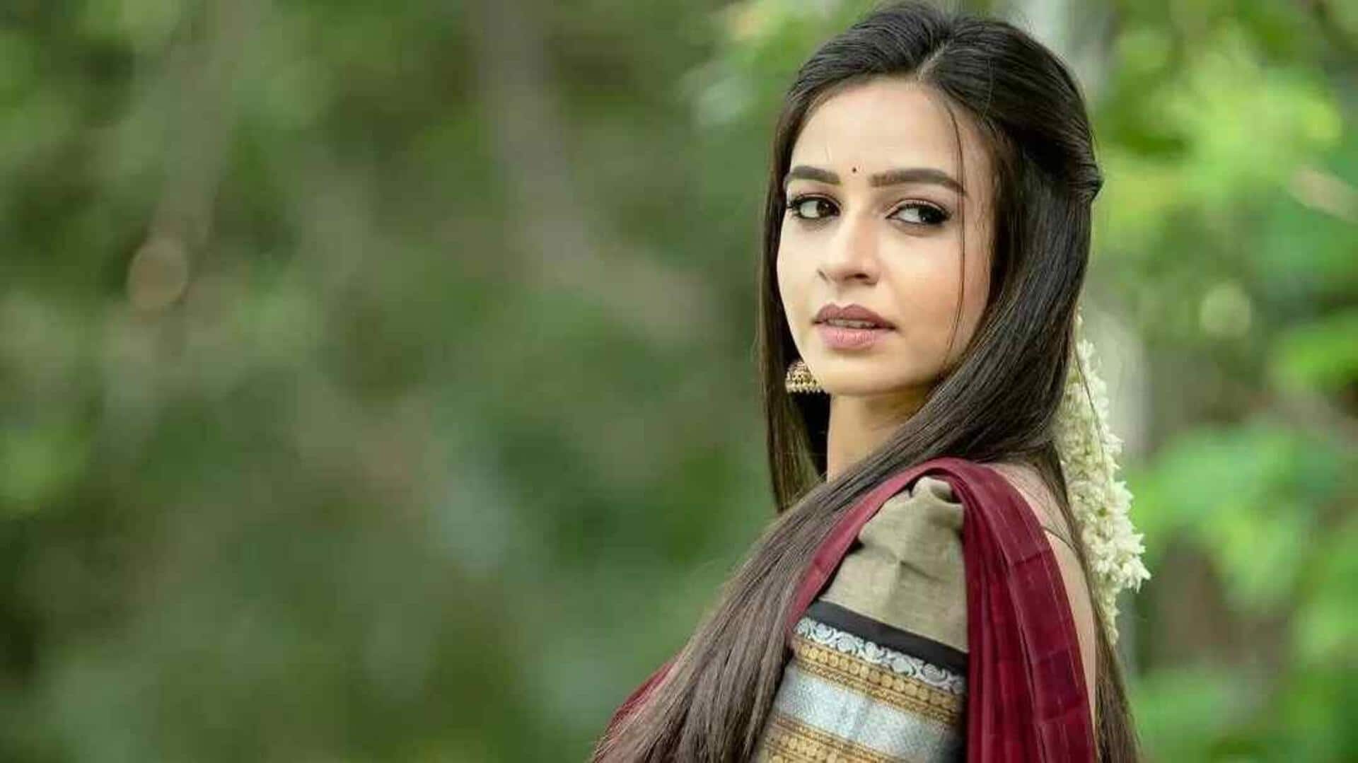 பிக் பாஸ் தமிழ் சீசன் 9: முதல் வைல்ட் கார்டு கண்டெஸ்டண்டாக நுழைகிறார் நடிகை திவ்யா கணேஷ் பிக் பாஸ் தமிழ் சீசன் 9: முதல் வைல்ட் கார்டு கண்டெஸ்டண்டாக நுழைகிறார் நடிகை திவ்யா கணேஷ்