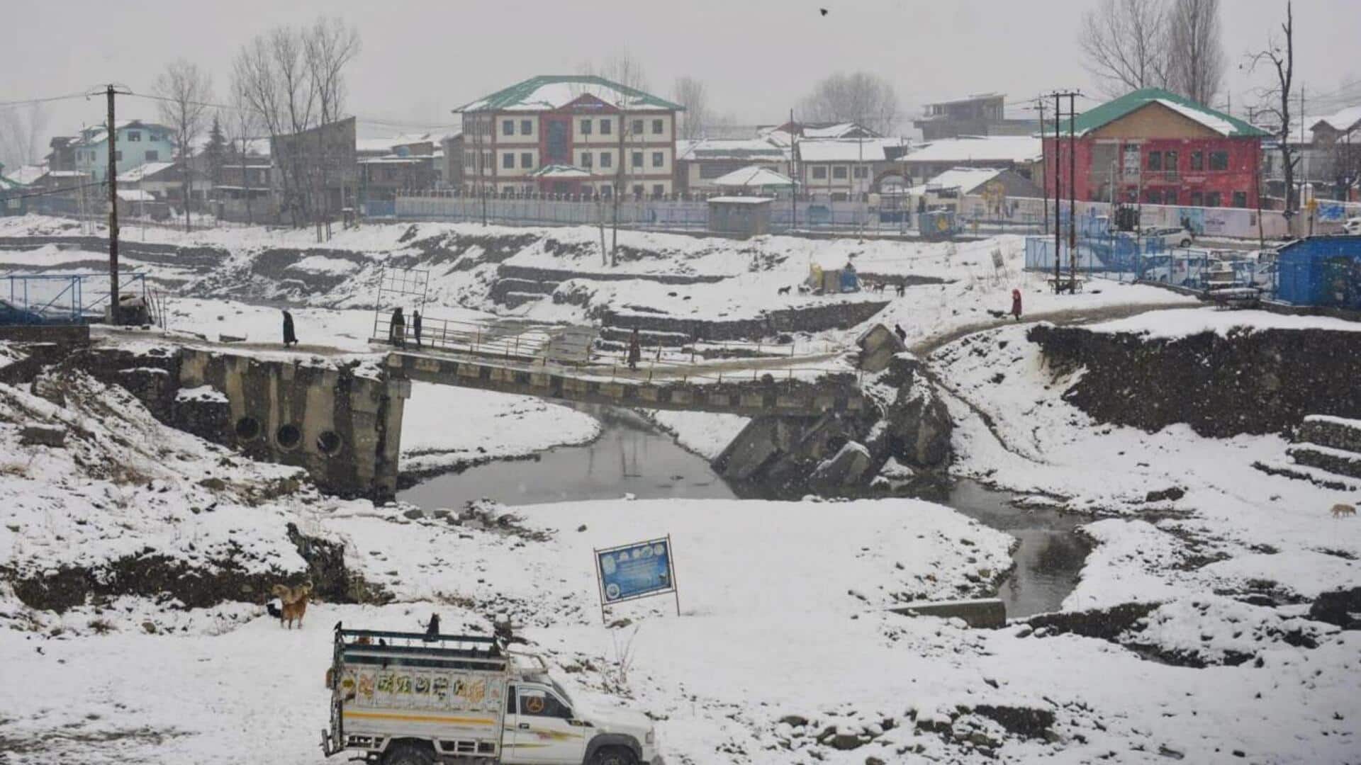 ஜம்மு-காஷ்மீர் சோனமார்க்கில் நள்ளிரவில் பனிச்சரிவு: உயிர்ச்சேதம் இன்றி சுற்றுலாப் பயணிகள் தப்பினர்