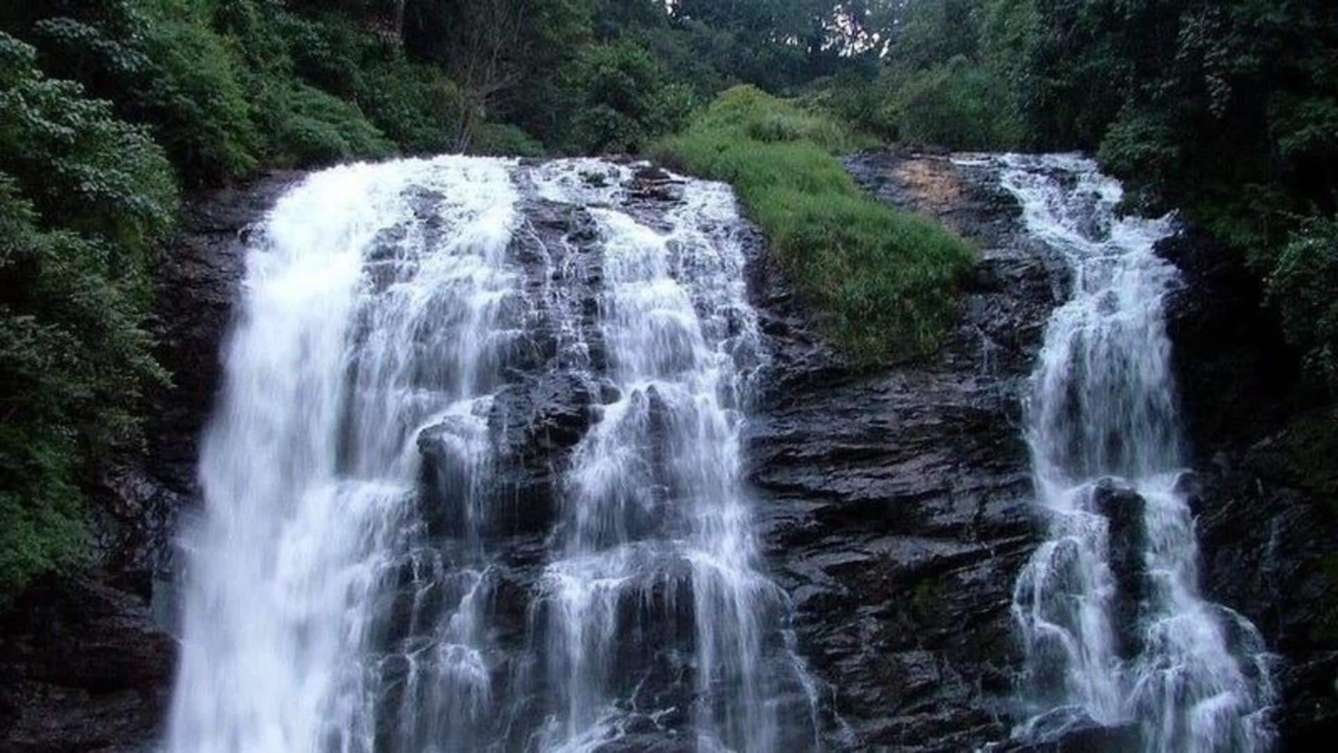 நாளை தமிழகத்தில் சுற்றுலாத் தலங்கள் மூடல்! தேர்தல் விடுமுறையில் ஊட்டி, கொடைக்கானல் செல்லத் தடை!