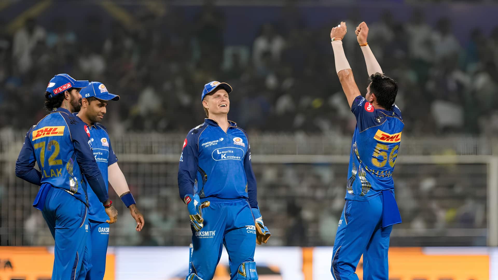 ஐபிஎல் 2026: ஃபின் ஆலன் விக்கெட்டை வீழ்த்தி வைரல் சீட்டுக் கொண்டாட்டத்தைக் கிண்டல் செய்த தீபக் சஹார்