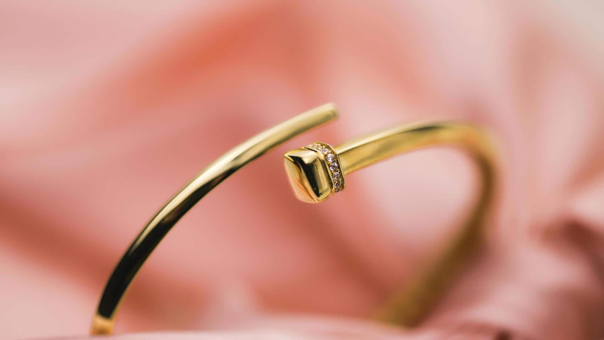 தங்க நகை பிரியர்களுக்கு நல்ல செய்தி; குறைந்தது விலை!