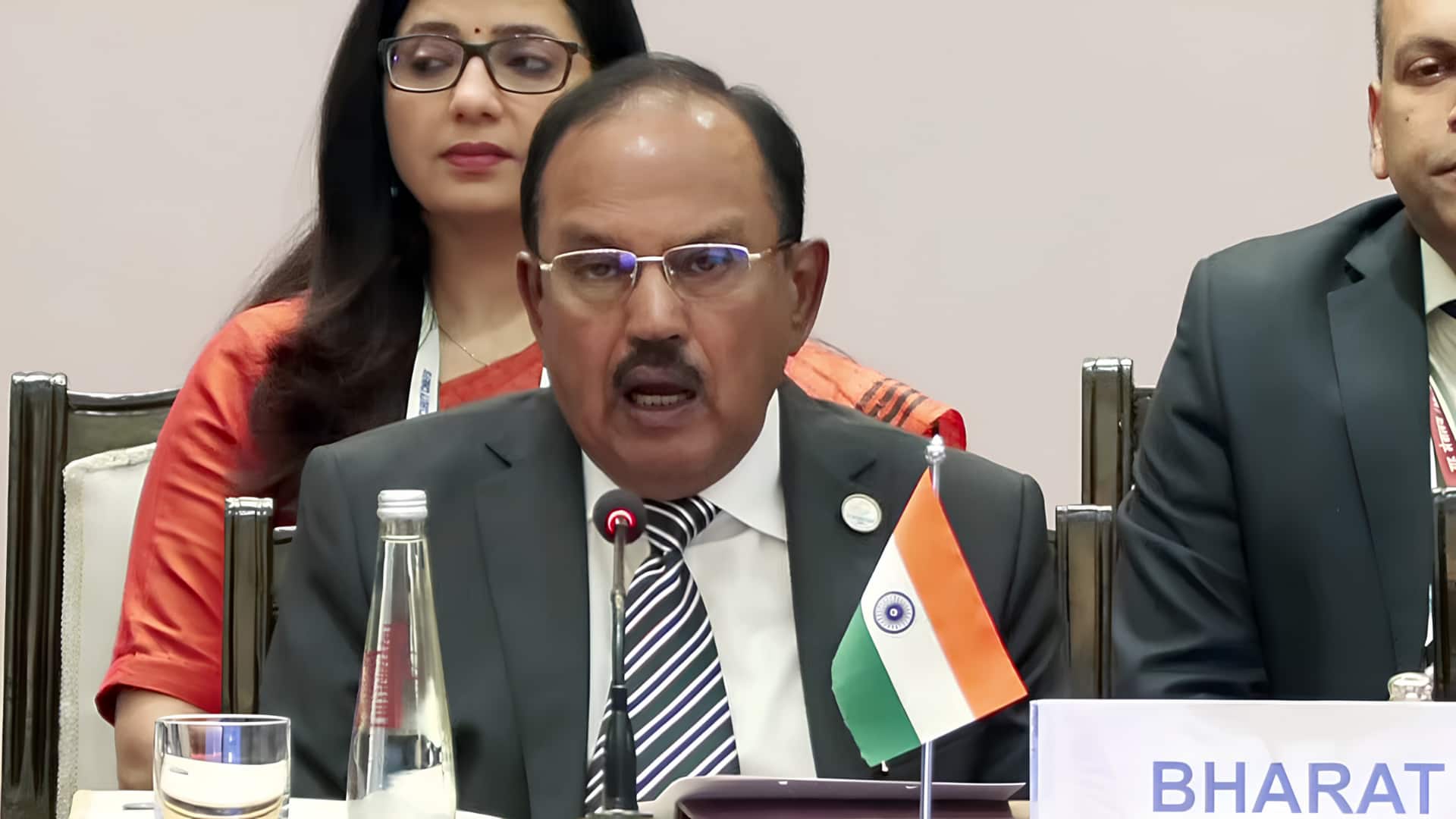பிரிக்ஸ் உச்சிமாநாட்டிற்கு முன் திடீர் பயணம்! எல்லைப் பிரச்சினை குறித்து பேச சீனா செல்கிறார் அஜித் தோவல்