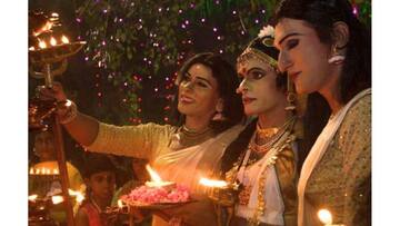 கேரளாவில் ஆண்கள் பெண்களாக மாறி கொண்டாடும் கொட்டாங்குளங்கர சமயவிளக்கு திருவிழா