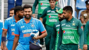 ஆசிய கோப்பை INDvsPAK: டாஸ் வென்ற பாகிஸ்தான் முதலில் பந்துவீச முடிவு