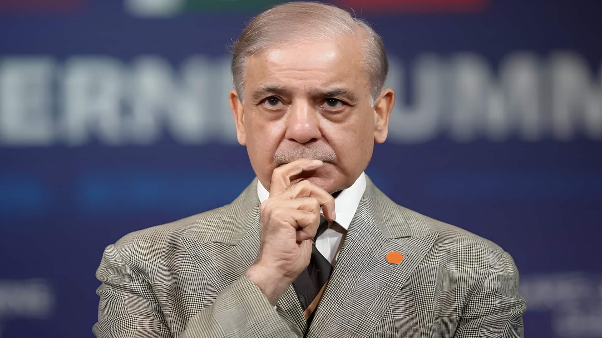 சுதந்திர தின உரையில் அமெரிக்க அதிபருக்கு புகழாரம்! பாகிஸ்தானின் அடிமைத்தன மனநிலை என விமர்சனம்: ஷெபாஸ் ஷெரீப் பேச்சால் சர்ச்சை