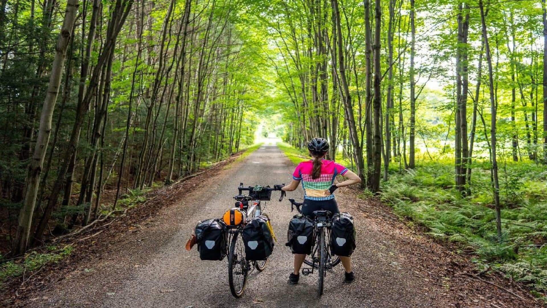 கியூபெக்கின் இந்த 5 அற்புதமான காடுகளில் சைக்கிள் ஓட்டுங்கள், உங்கள் பயணம் மறக்க முடியாததாக மாறும்