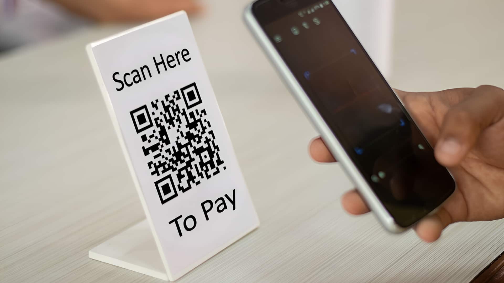 புதிய BIS வழிகாட்டுதல்கள் மூலம் டிஜிட்டல் பணப்பரிவர்த்தனைகளின் பாதுகாப்பை கடுமையாக்கும் இந்தியா