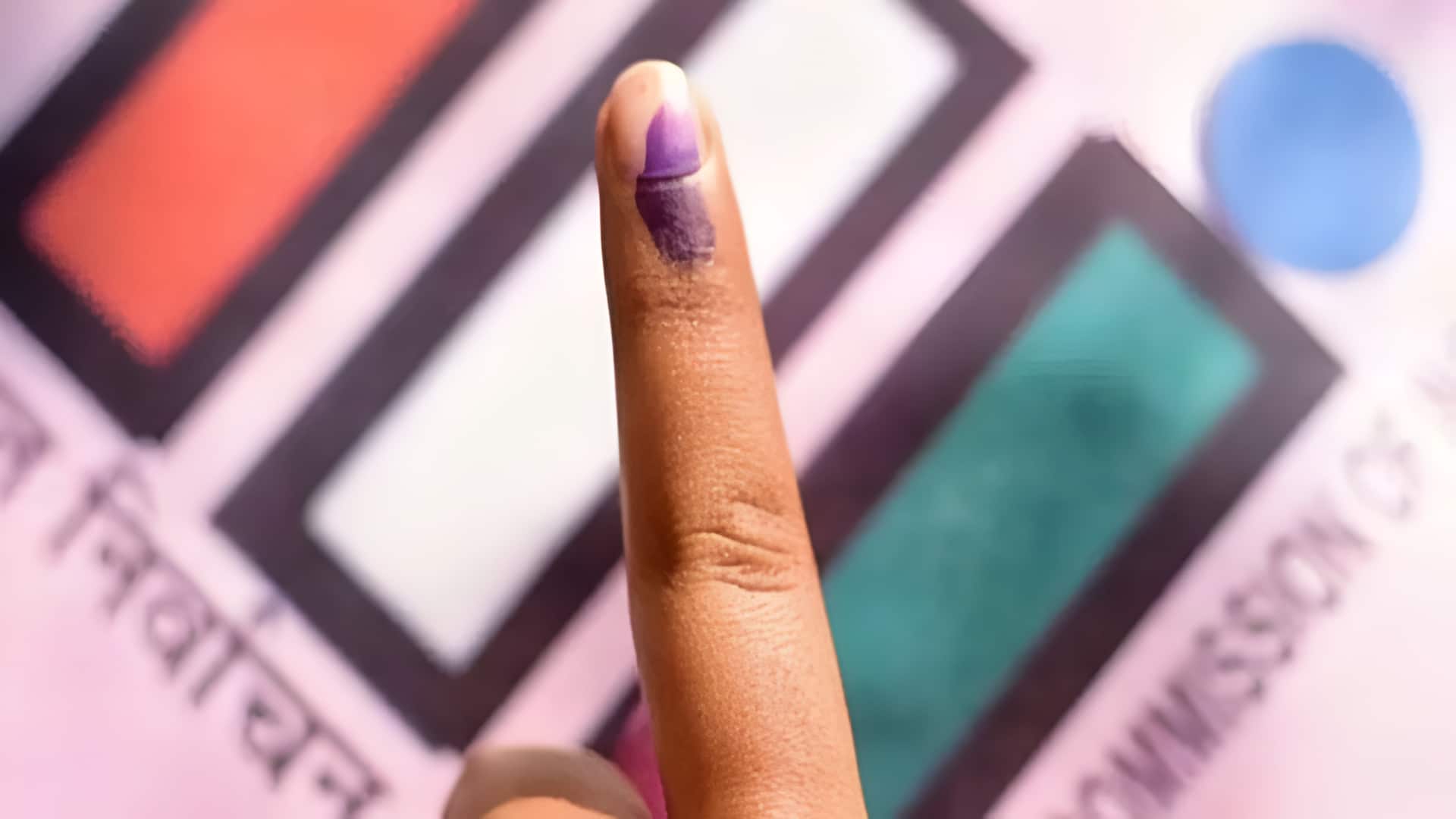 தமிழகத்தின் 5 தொகுதிகளுக்கு இப்போது இடைத்தேர்தல் இல்லை: சென்னை உயர்நீதிமன்றத்தில் தேர்தல் ஆணையம் விளக்கம்
