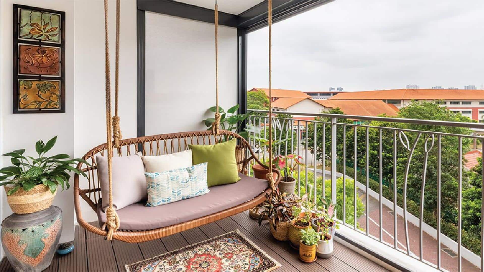 உங்கள் பால்கனியை அழகாக்க குறைந்த செலவில் வழிகள்