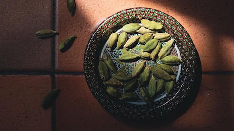 வாசனைக்கே அடிமை! ஏலக்காய் பிரியர்களுக்காகவே பிரத்யேகமாக 5 இனிப்பு ரெசிப்பிகள்; வீட்டில் ஒருமுறை செஞ்சு பாருங்க