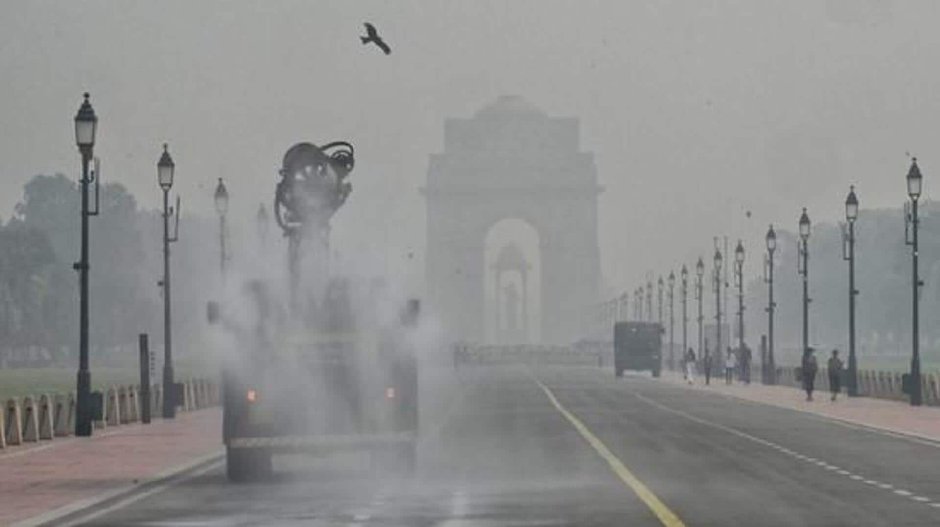 டெல்லியில் 2வது நாளாக புகை மூட்டம்; காற்று மாசின் அளவு, AQI 432 ஆக உயர்ந்தது 