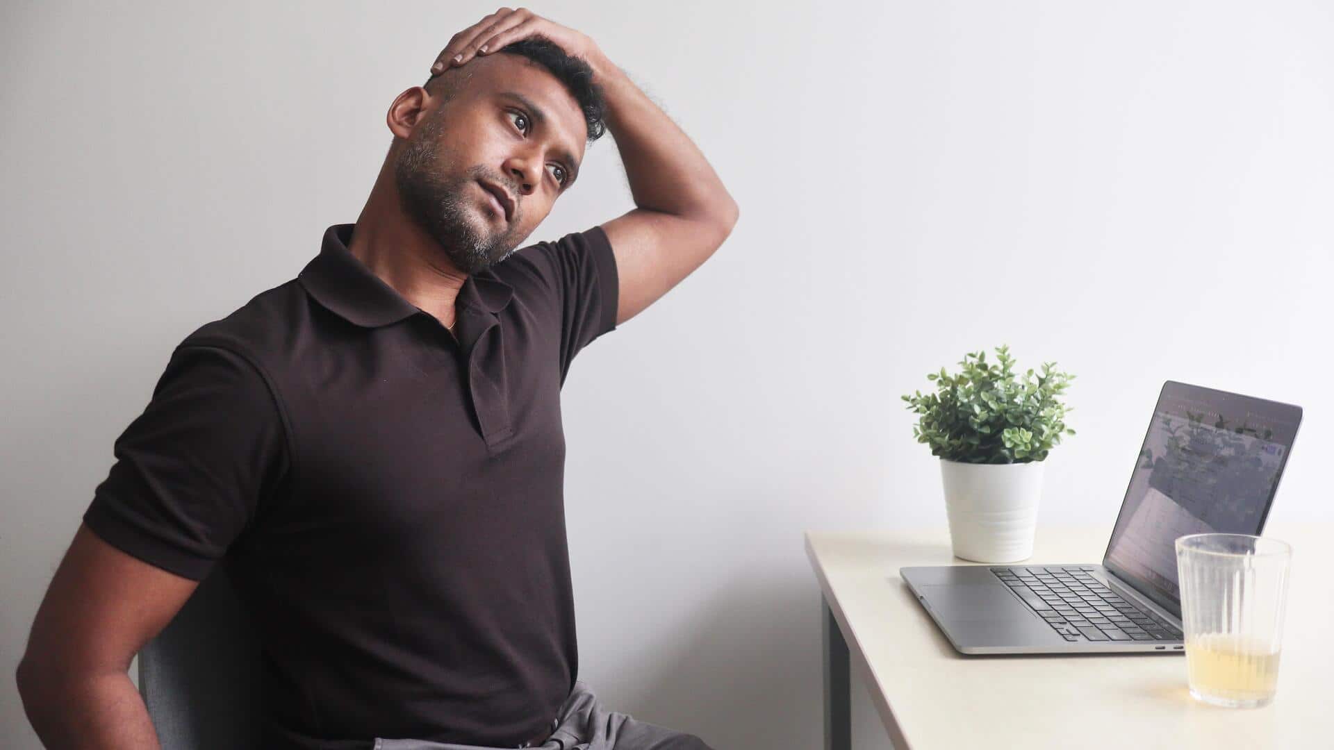 வெறும் 5 நிமிடங்களில் அமர்ந்தபடியே இந்த உடற்பயிற்சிகளை செய்யலாம்