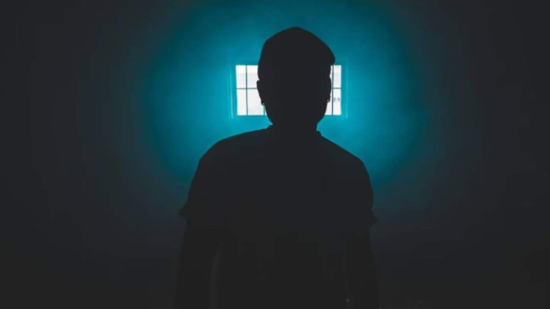 ஹரியானா மாணவர் தற்கொலை; சகோதரிகளின் ஏஐ ஆபாசப் படங்களைக் காட்டி மிரட்டியதால் விபரீதம்  ஹரியானா மாணவர் தற்கொலை; சகோதரிகளின் ஏஐ ஆபாசப் படங்களைக் காட்டி மிரட்டியதால் விபரீதம்