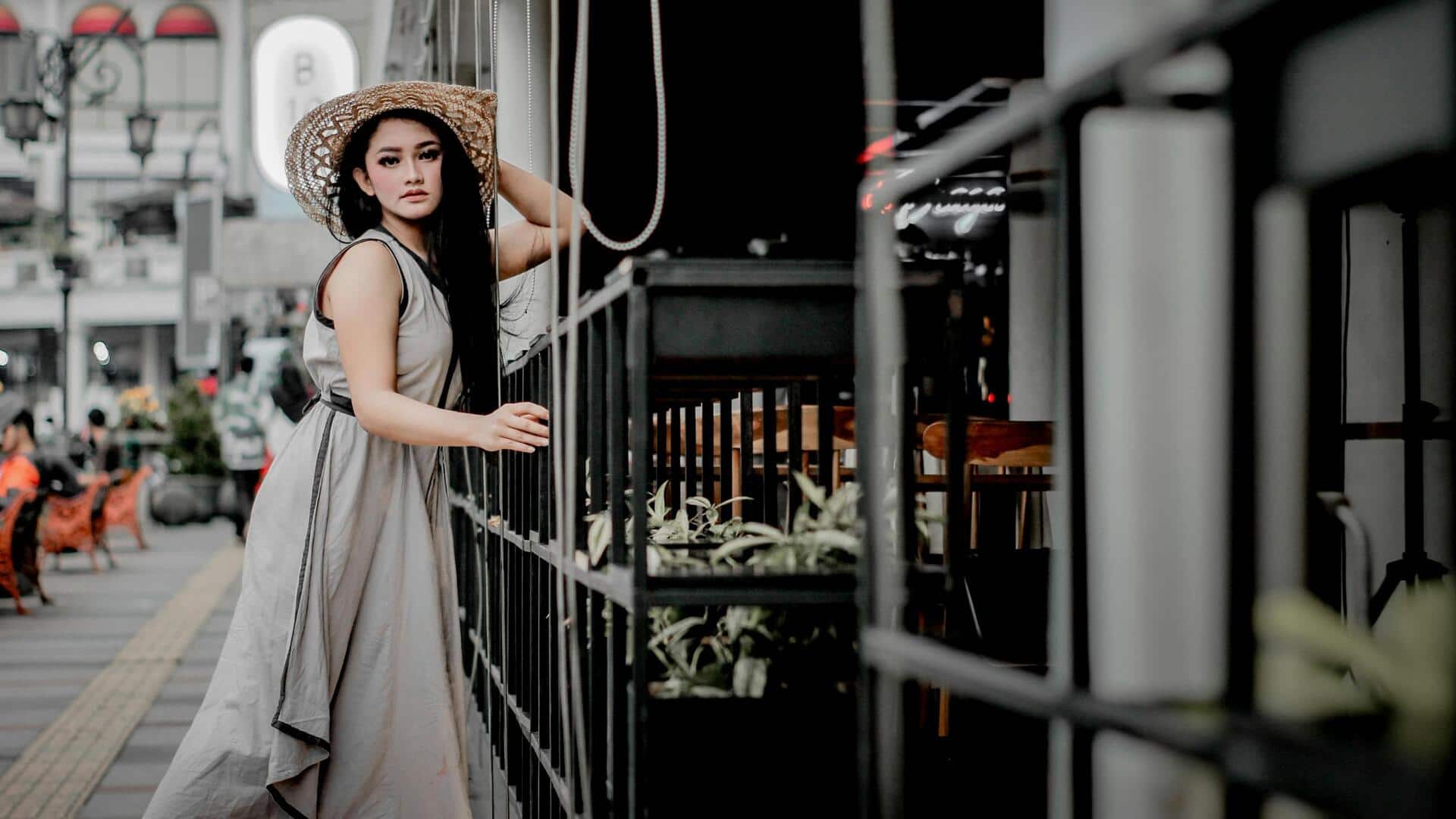 கோடை வெயிலை சமாளிக்க பெண்களுக்குத் தேவையான 5 ஸ்லீவ்லெஸ் சம்மர் டிரெஸ்கள்