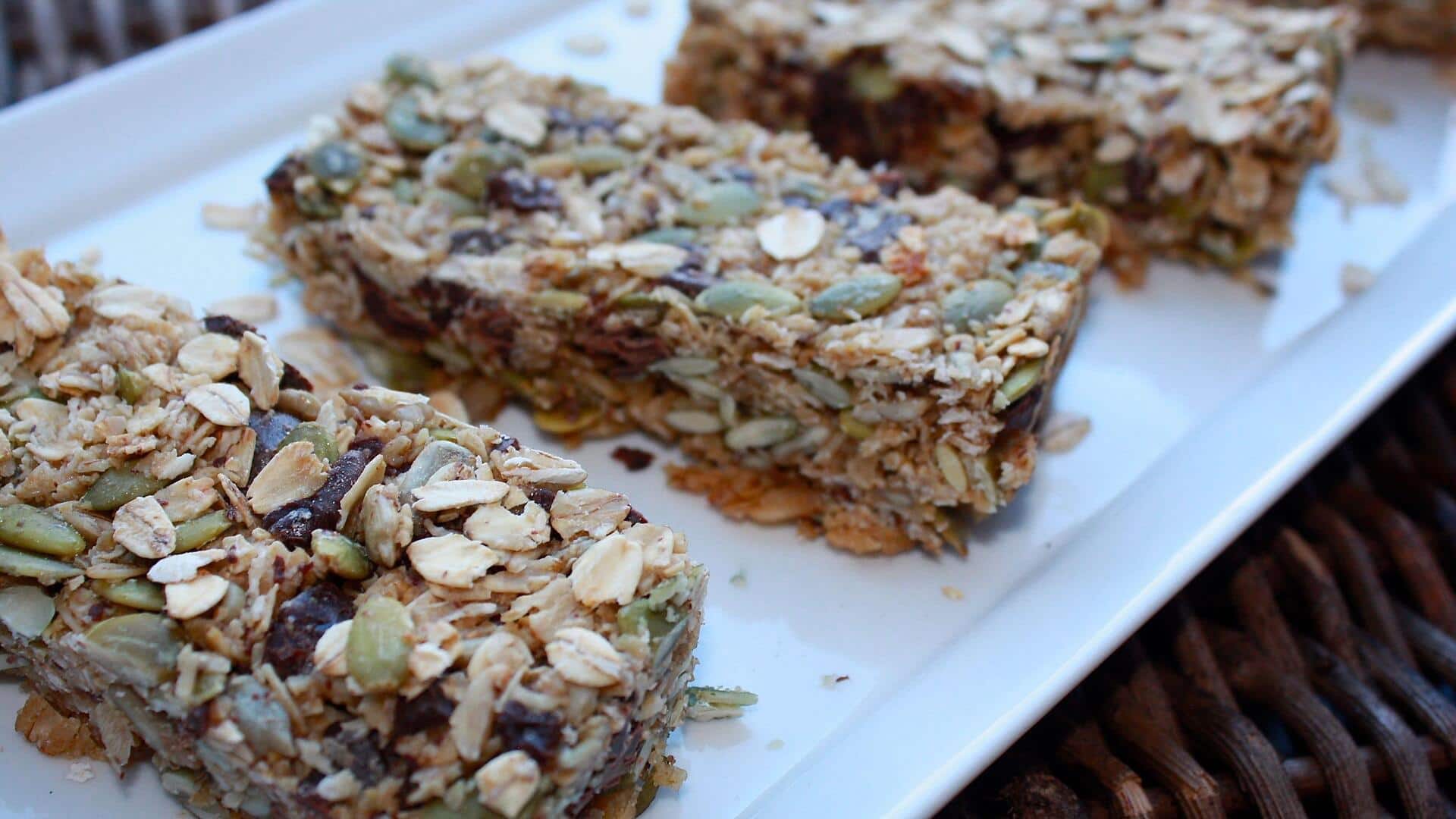 விரைவான காலை உணவுகள்: 5 பொருட்களைக் கொண்ட நட்ஸ் மற்றும் ஓட்ஸ் பார்கள்!