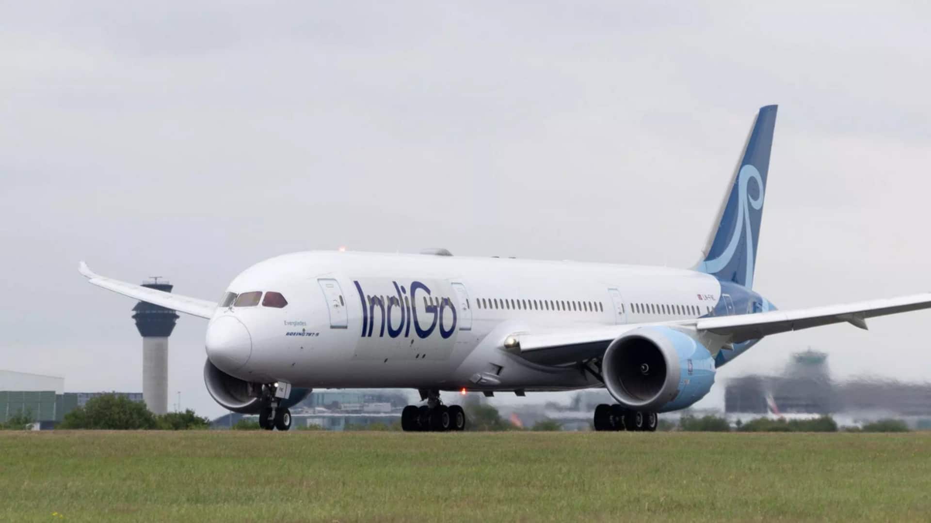 இண்டிகோ விமானச் சேவை குழப்பம்: பணம் திரும்ப பெறுவது எப்படி? பயணிகள் அறிய வேண்டிய உரிமைகள்!