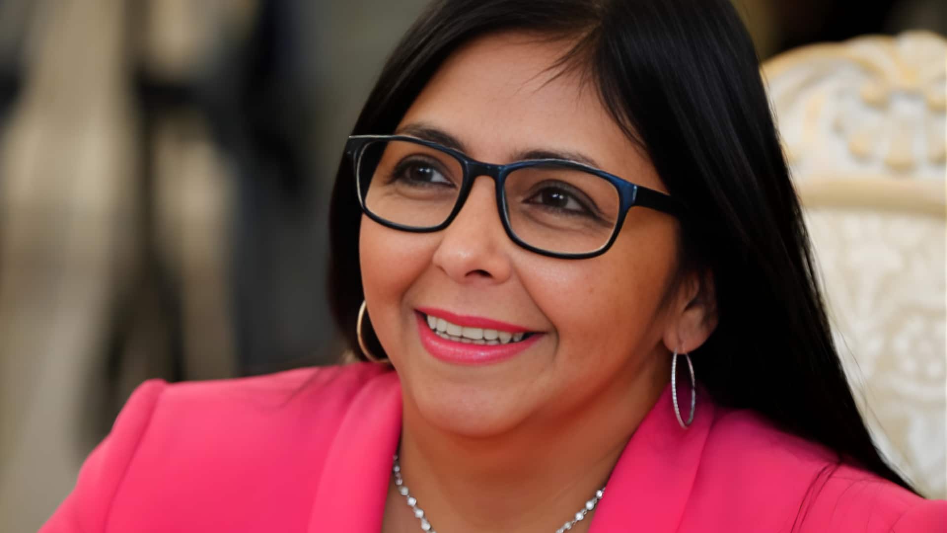 டெல்சி ரோட்ரிக்ஸ்: மதுரோவின் 'புலி' இப்போது வெனிசுலாவின் தற்காலிக அதிபர்; யார் இவர்?