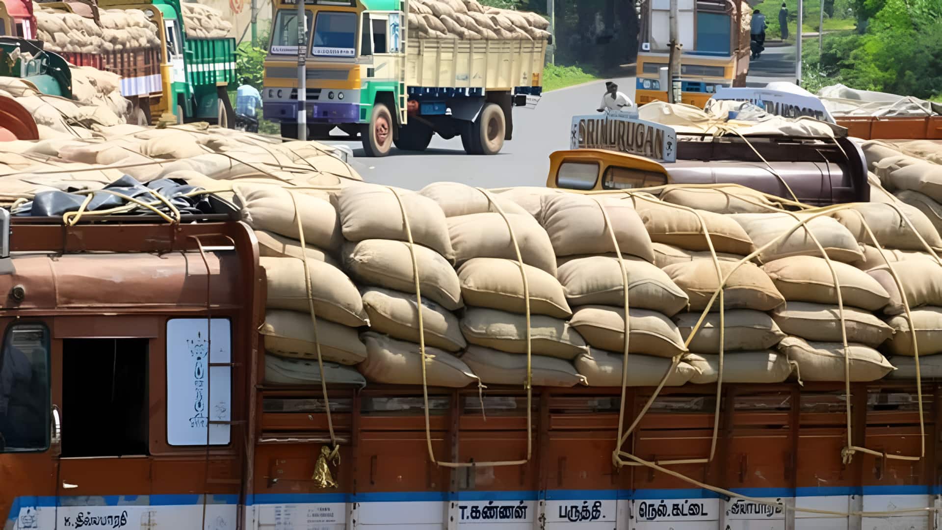அதிக சுமையேற்றப்பட்ட வாகனங்களுக்கான சுங்கக் கட்டண விதிகள் அறிவிப்பு: இது உங்களை எவ்வாறு பாதிக்கிறது