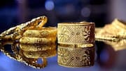 Gold Prices: భారీగా తగ్గిన బంగారం ధర.. తెలుగు రాష్ట్రాల్లో తులం ఎంతంటే?