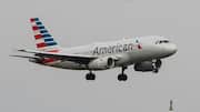 American Airlines: విమానంలో నగ్నంగా తిరుగుతూ మహిళ హల్‌చల్‌.. ల్యాండ్‌ కాగానే అరెస్టు