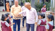 Telangana: ఈ పాఠశాలలో విద్యార్థులకు రోజూ కొబ్బరి లడ్డూ..ప్రధానోపాధ్యాయుడి వినూత్న ఆలోచన
