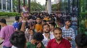 iPhone 17: ఆపిల్ ఐఫోన్‌ 17 సిరీస్‌ విక్రయాలు ప్రారంభం.. స్టోర్ల ముందు భారీ క్యూ