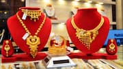 Gold Rate Today: పసిడి ధరల్లో హెచ్చుతగ్గులు.. తెలుగు రాష్ట్రాల్లో నేటి బంగారం రేట్లు ఇవే..