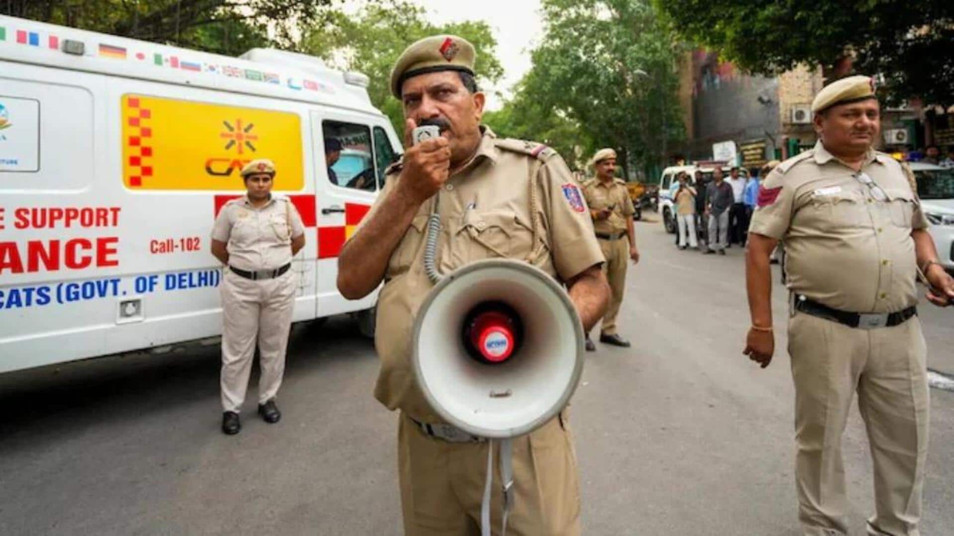 Operation Shield: పాకిస్తాన్ సరిహద్దుల్లో నేడు 'ఆపరేషన్ షీల్డ్' మాక్ డ్రిల్.. పాక్లో భయాందోళనలు Operation Shield: పాకిస్తాన్ సరిహద్దుల్లో నేడు 'ఆపరేషన్ షీల్డ్' మాక్ డ్రిల్.. పాక్లో భయాందోళనలు