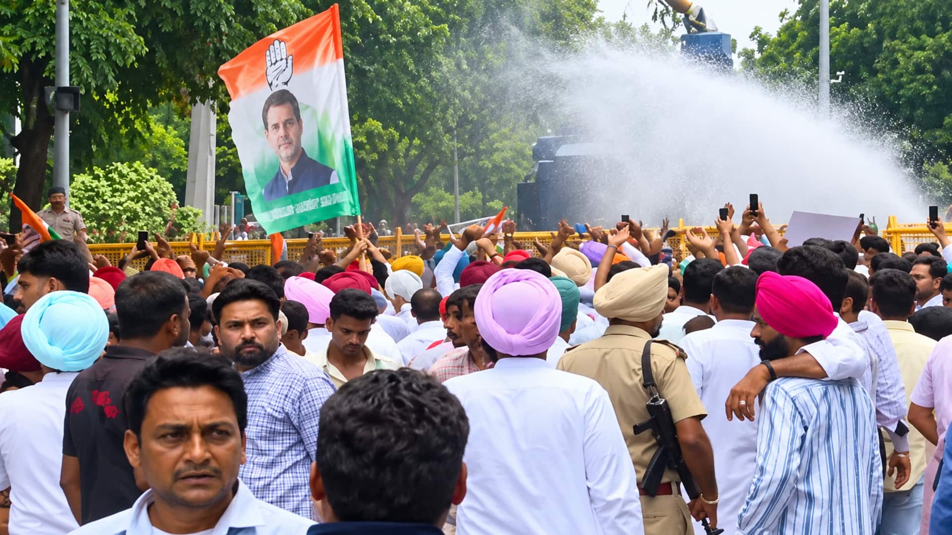 Congress Protests : దేశవ్యాప్తంగా కాంగ్రెస్‌ నిరసనలు.. పలుచోట్ల జలఫిరంగులతో పోలీసుల అడ్డుకట్ట