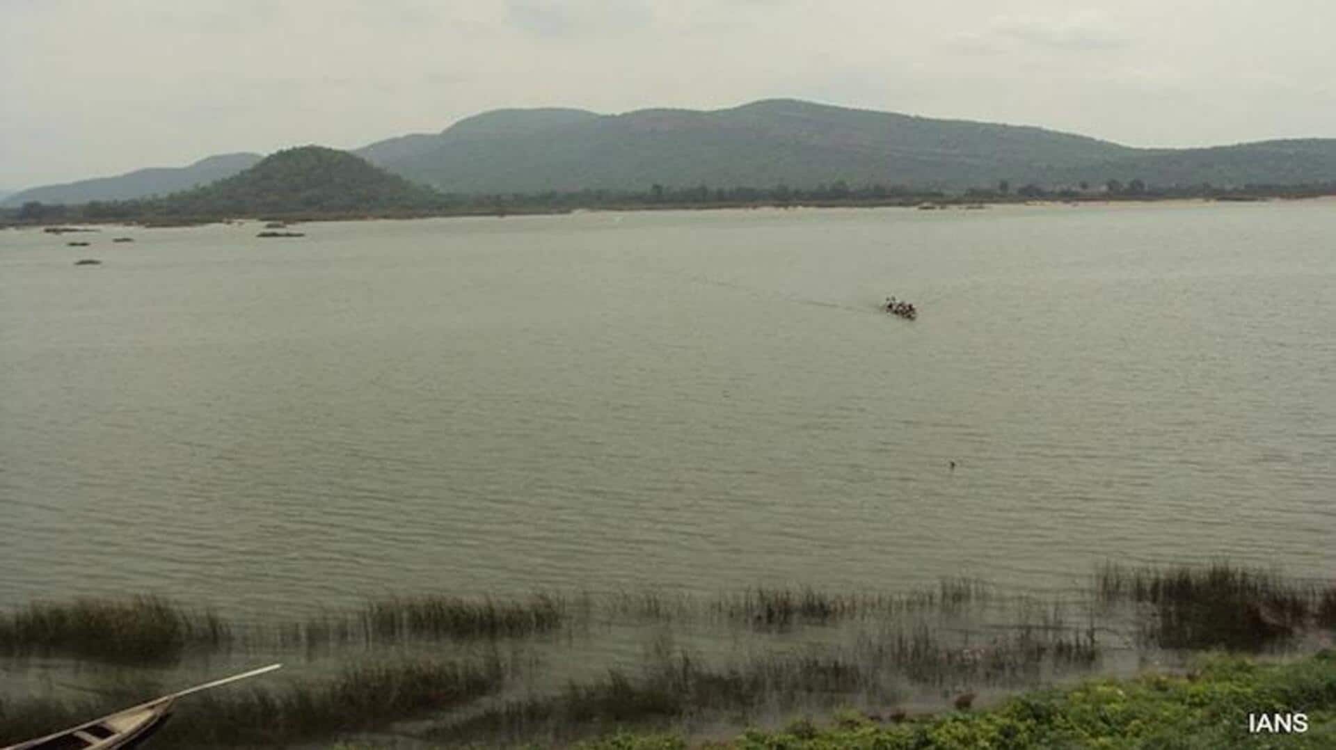 Banakacherla Project: బనకచర్ల ప్రాజెక్టును ముఖ్యమంత్రుల సమావేశ ఎజెండాలో చేర్చడానికి వీల్లేదు.. కేంద్ర ప్రభుత్వానికి తెలంగాణ లేఖ Banakacherla Project: బనకచర్ల ప్రాజెక్టును ముఖ్యమంత్రుల సమావేశ ఎజెండాలో చేర్చడానికి వీల్లేదు.. కేంద్ర ప్రభుత్వానికి తెలంగాణ లేఖ