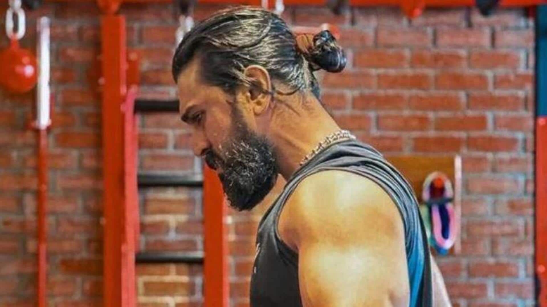 Ram Charan: పెద్ది కోసం రామ్ చరణ్ బాడీ ట్రాన్స్ఫార్మేషన్.. వైరల్ అవుతున్న కండల ఫొటో! Ram Charan: పెద్ది కోసం రామ్ చరణ్ బాడీ ట్రాన్స్ఫార్మేషన్.. వైరల్ అవుతున్న కండల ఫొటో!