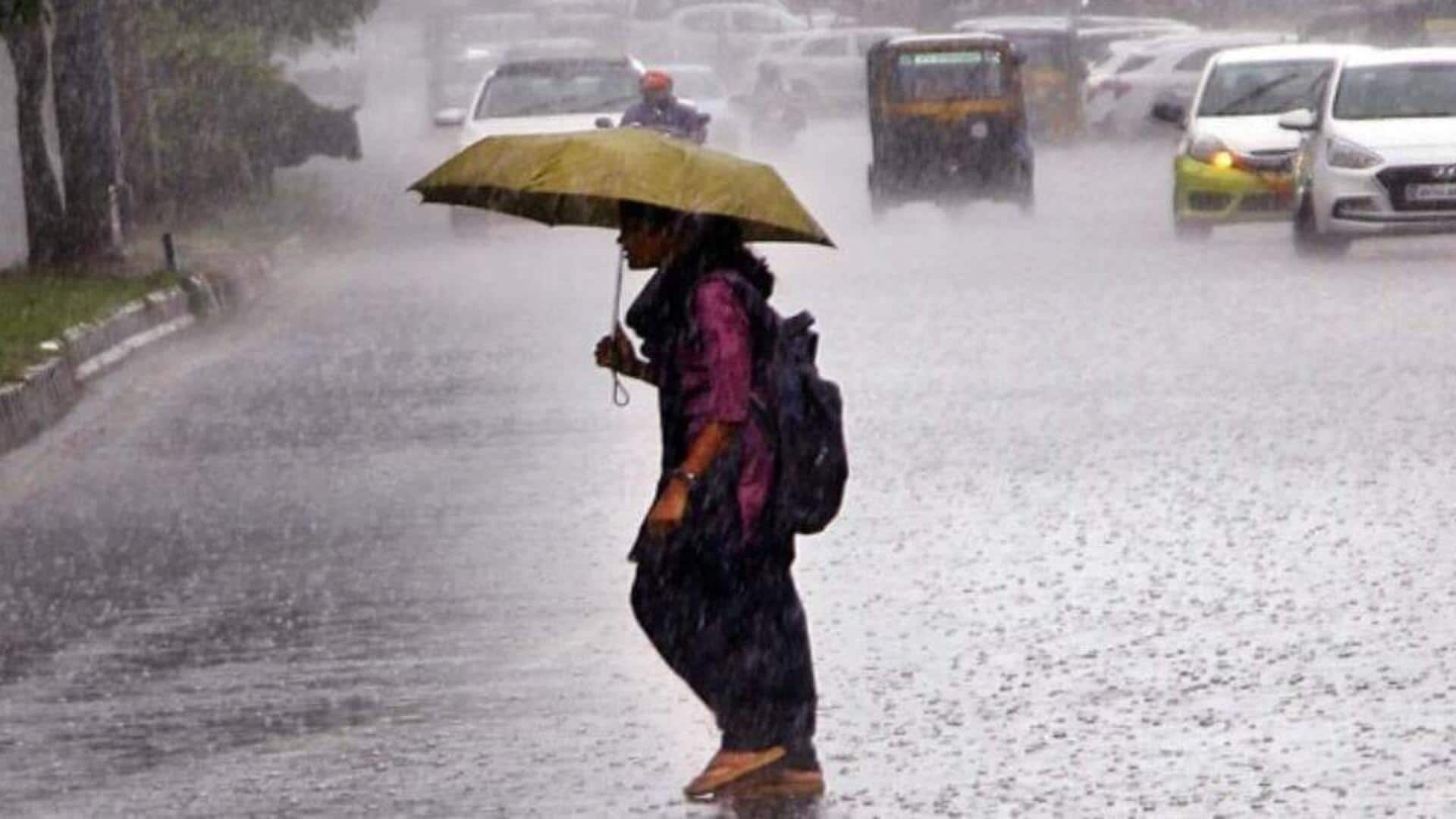 Andhra Pradesh : బంగాళాఖాతంలో ఉపరితల ఆవర్తనం,ధ్రోణి.. నేడు, రేపు కోస్తా జిల్లాలలో వర్షాలు Andhra Pradesh : బంగాళాఖాతంలో ఉపరితల ఆవర్తనం,ధ్రోణి.. నేడు, రేపు కోస్తా జిల్లాలలో వర్షాలు