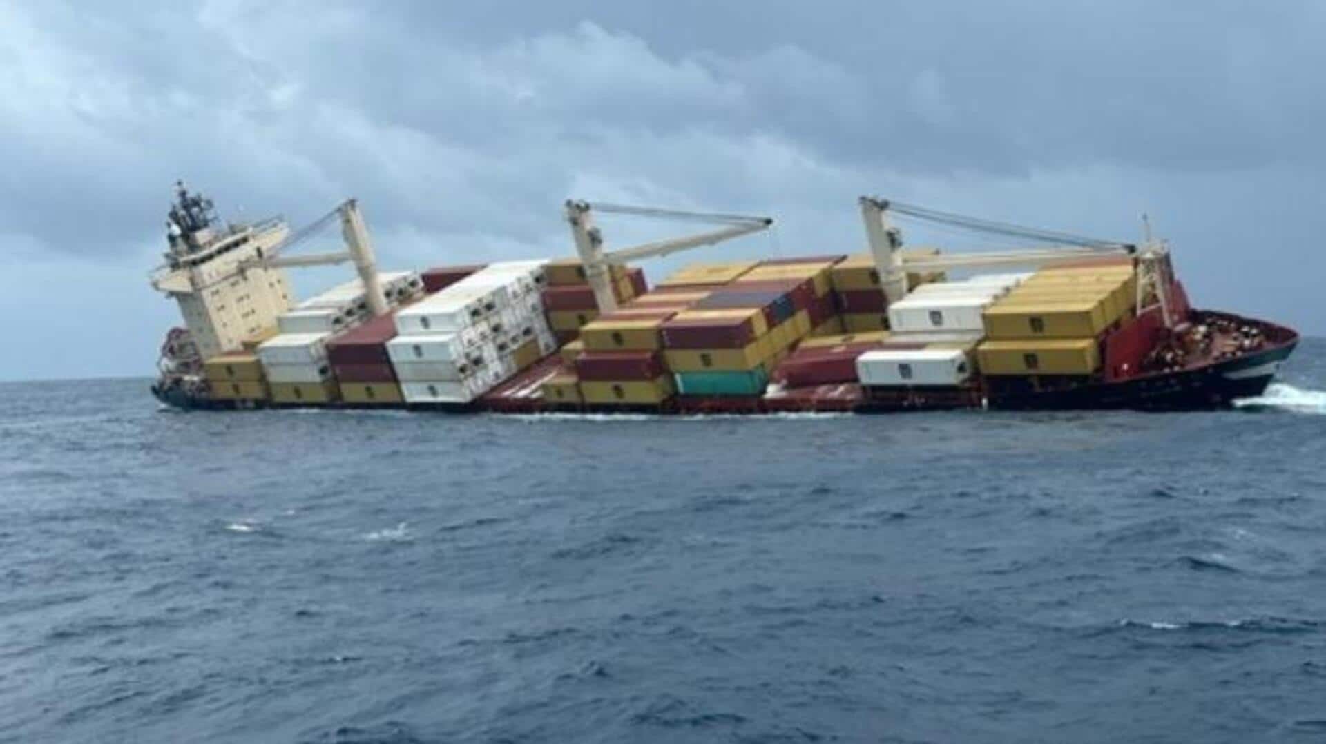 Hazardous cargo: కేరళ తీరంలో లైబీరియా నౌక మునిగింది.. హై అలర్ట్ ప్రకటించిన అధికారులు Hazardous cargo: కేరళ తీరంలో లైబీరియా నౌక మునిగింది.. హై అలర్ట్ ప్రకటించిన అధికారులు