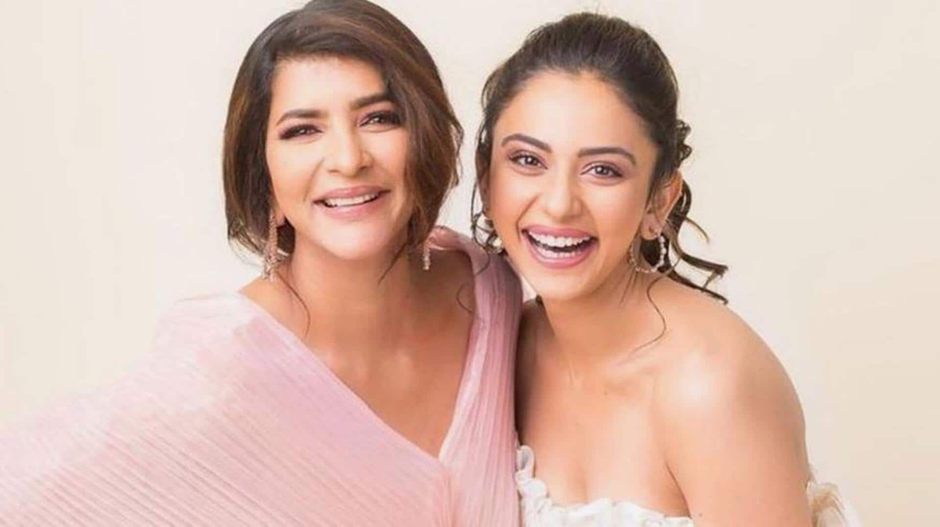 Manchu Lakshmi: ప్రతిదీ భర్త అనుమతిలో చేయాలా..? రకుల్‌పై మంచు లక్ష్మి ఫైర్!