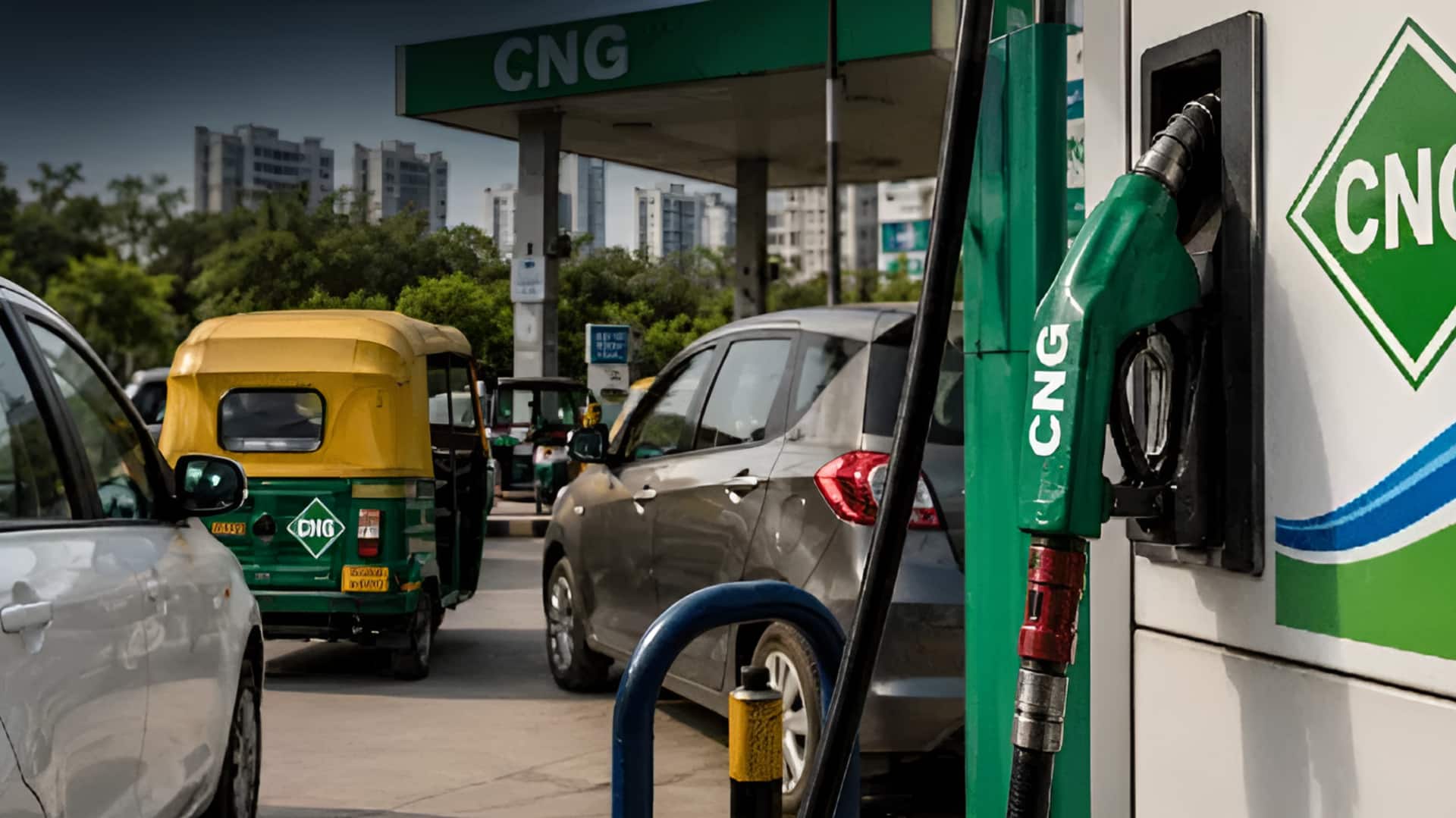 CNG price: సీఎన్‌జీ వాహనదారులకు షాక్‌.. మరోసారి పెరిగిన ధరలు