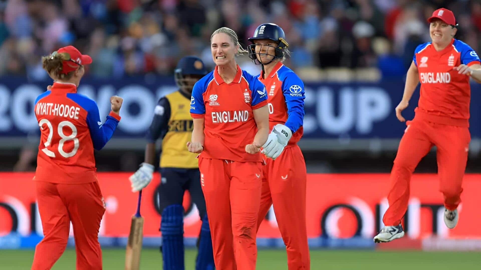 ENGW vs SLW: వరల్డ్ కప్‌లో దుమ్మురేపిన ఇంగ్లండ్.. శ్రీలంకపై 87 పరుగుల తేడాతో విజయం!