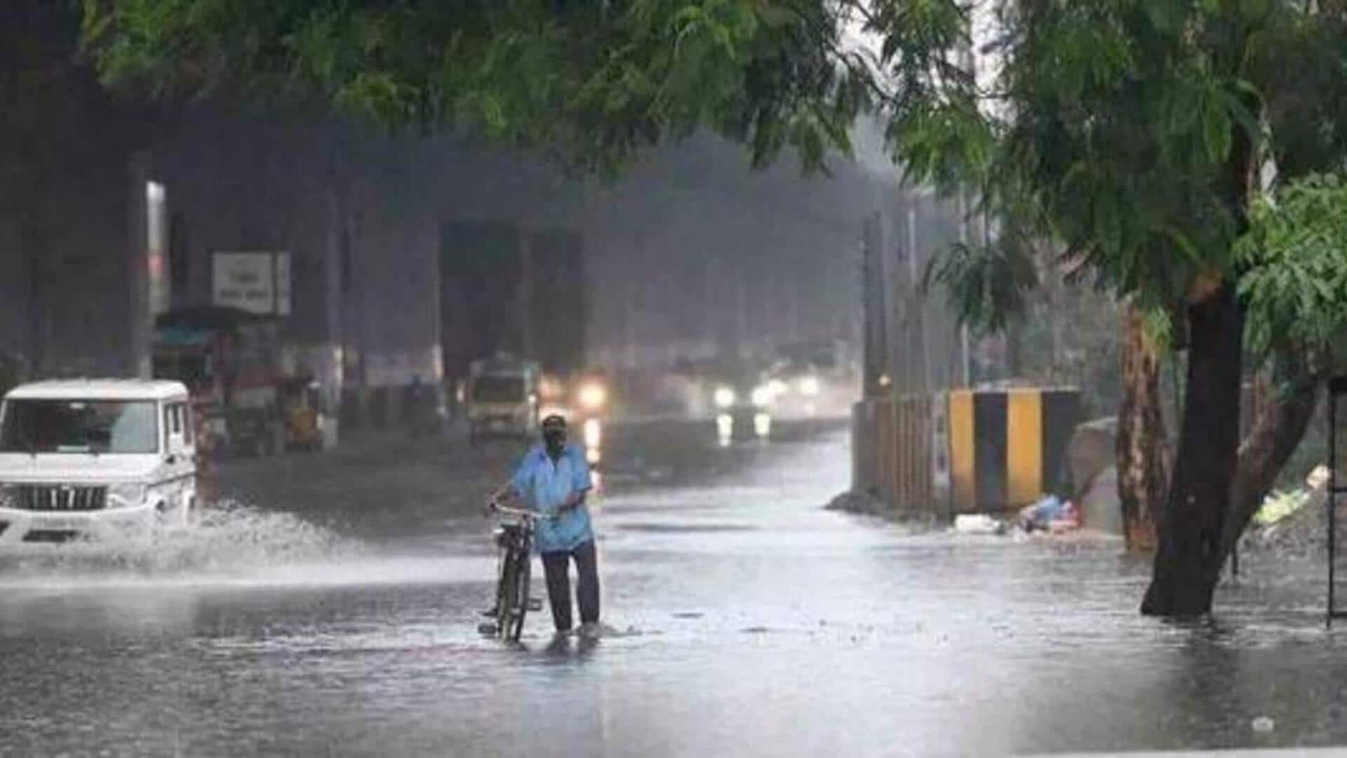 Weather Updates: ఎల్లో అలర్ట్.. ఈ జిల్లాల్లో ఉరుములు, మెరుపులతో కూడిన వర్షాలు.. Weather Updates: ఎల్లో అలర్ట్.. ఈ జిల్లాల్లో ఉరుములు, మెరుపులతో కూడిన వర్షాలు..