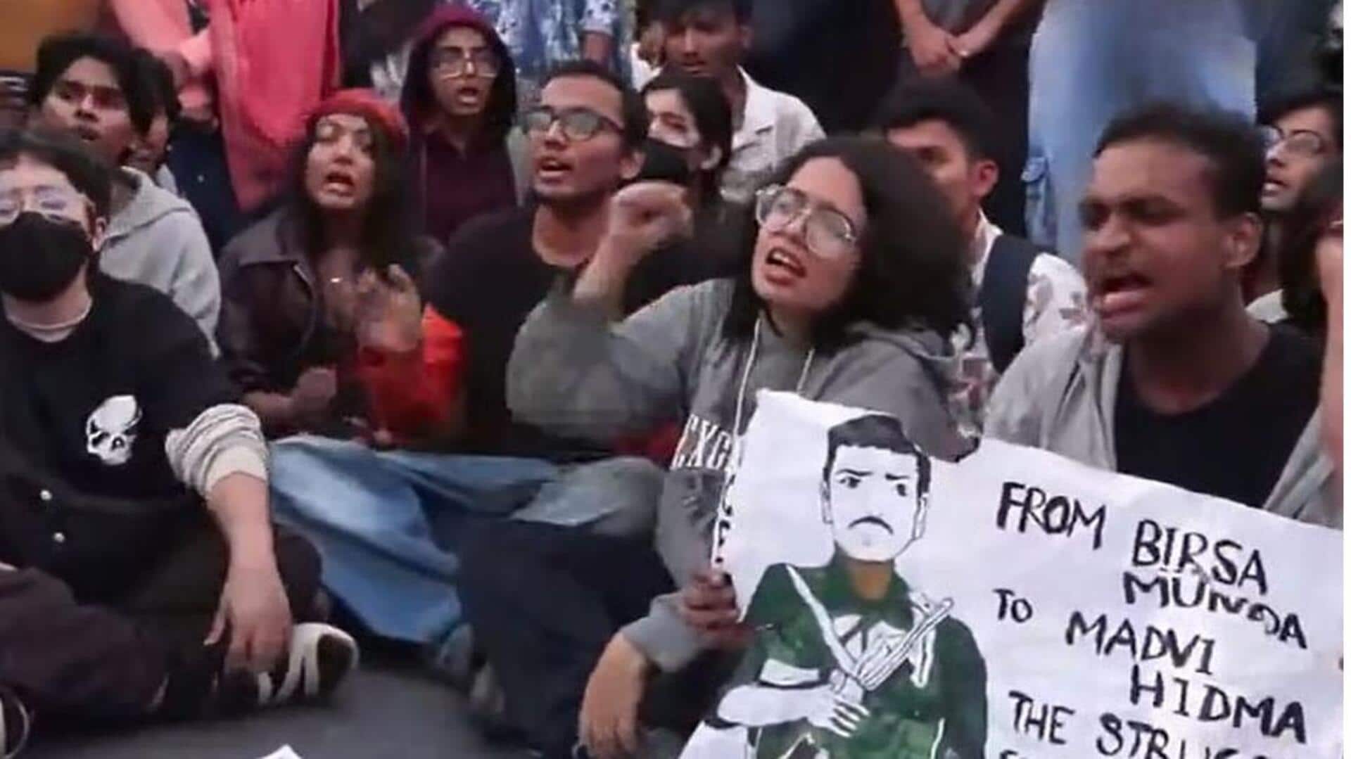 Delhi Air Pollution Protest: ఢిల్లీ కాలుష్య నిరసనలో హింస: పోలీసులపై 'పెప్పర్ స్ప్రే'తో ఆందోళనకారులు దాడి.. 15 మంది అరెస్టు