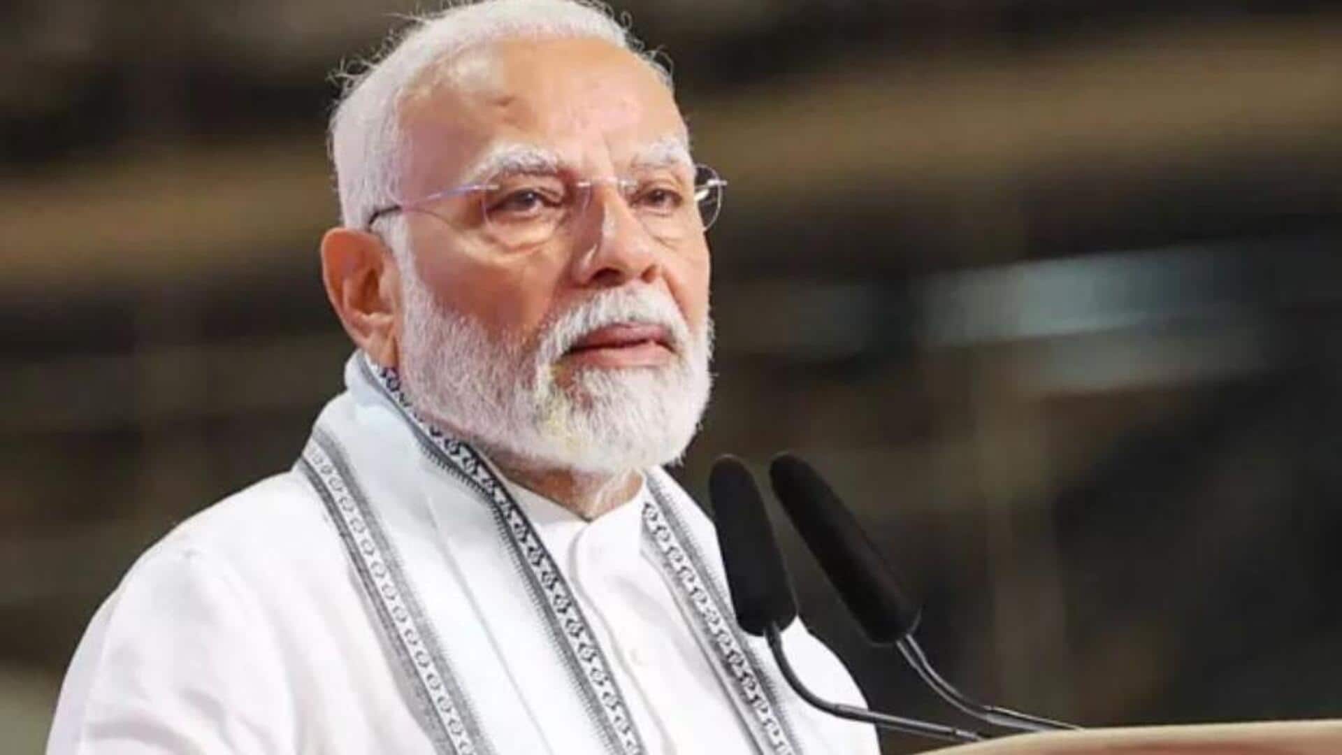 PM Modi: 'దేశ రక్షణలో ప్రతి భారతీయుడు భాగస్వామి కావాలి'.. మన్కీ బాత్లో మోదీ పిలుపు PM Modi: 'దేశ రక్షణలో ప్రతి భారతీయుడు భాగస్వామి కావాలి'.. మన్కీ బాత్లో మోదీ పిలుపు