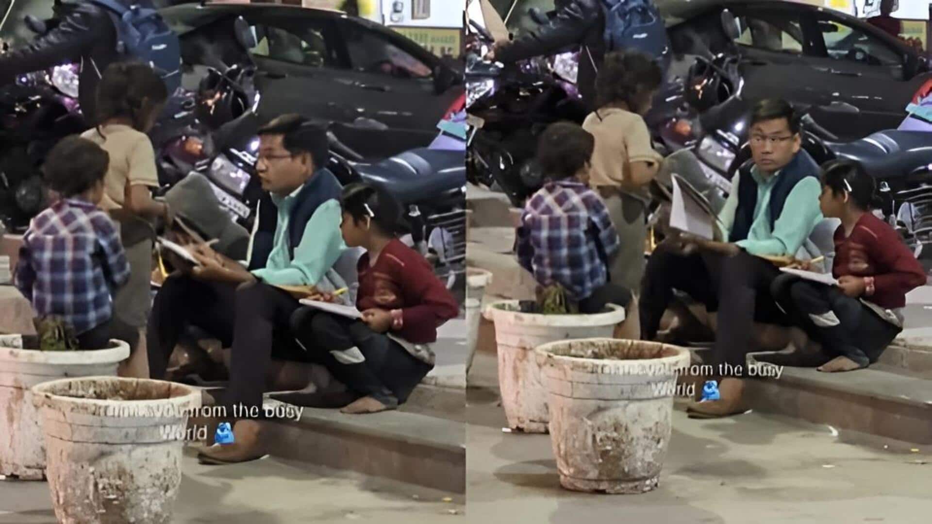 Delhi: ఆడంబరం లేకుండా అక్షరాలు పంచుతున్న గురువు… నెటిజన్ల హృదయాలను గెలుచుకున్న కథ