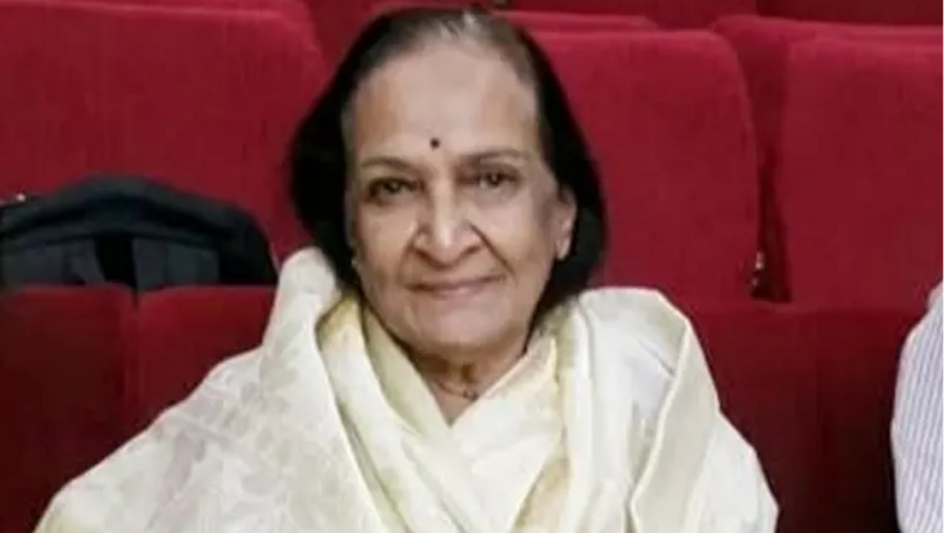 Bala Saraswathi: తొలి నేపథ్య గాయని రావు బాలసరస్వతి కన్నుమూత Bala Saraswathi: తొలి నేపథ్య గాయని రావు బాలసరస్వతి కన్నుమూత