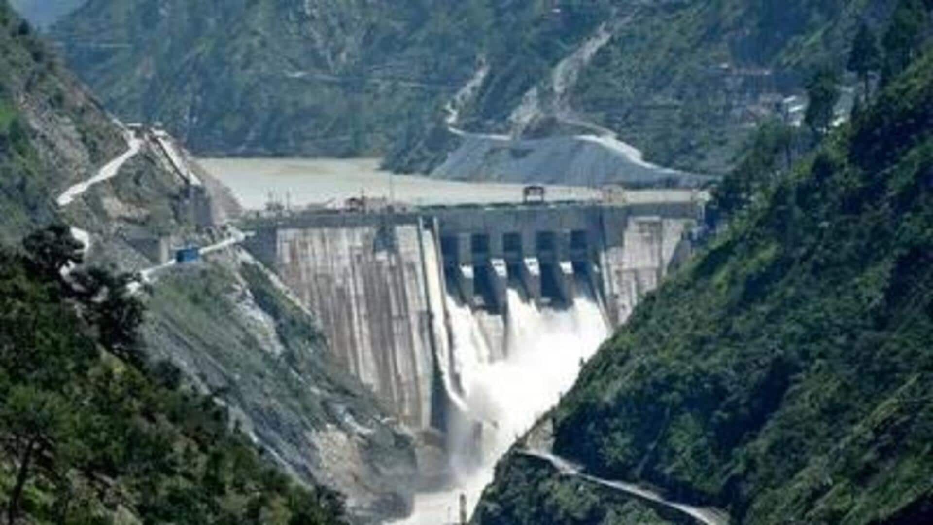 Chenab river: జమ్ముకశ్మీర్లోని చీనాబ్ నదికి భారీగా వరద.. దోడాలో పలువురు గల్లంతు..! Chenab river: జమ్ముకశ్మీర్లోని చీనాబ్ నదికి భారీగా వరద.. దోడాలో పలువురు గల్లంతు..!