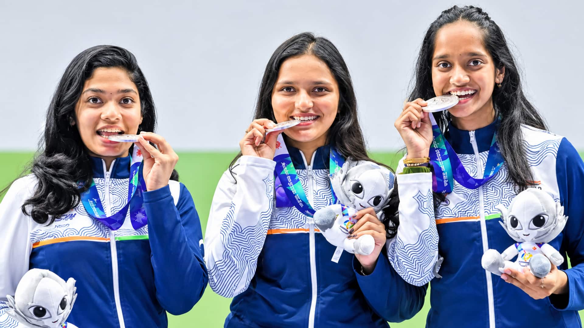 Asian Games 2026: పతకాల వేట షురూ.. గురి చూసి కొట్టిన భారత షూటర్లు
