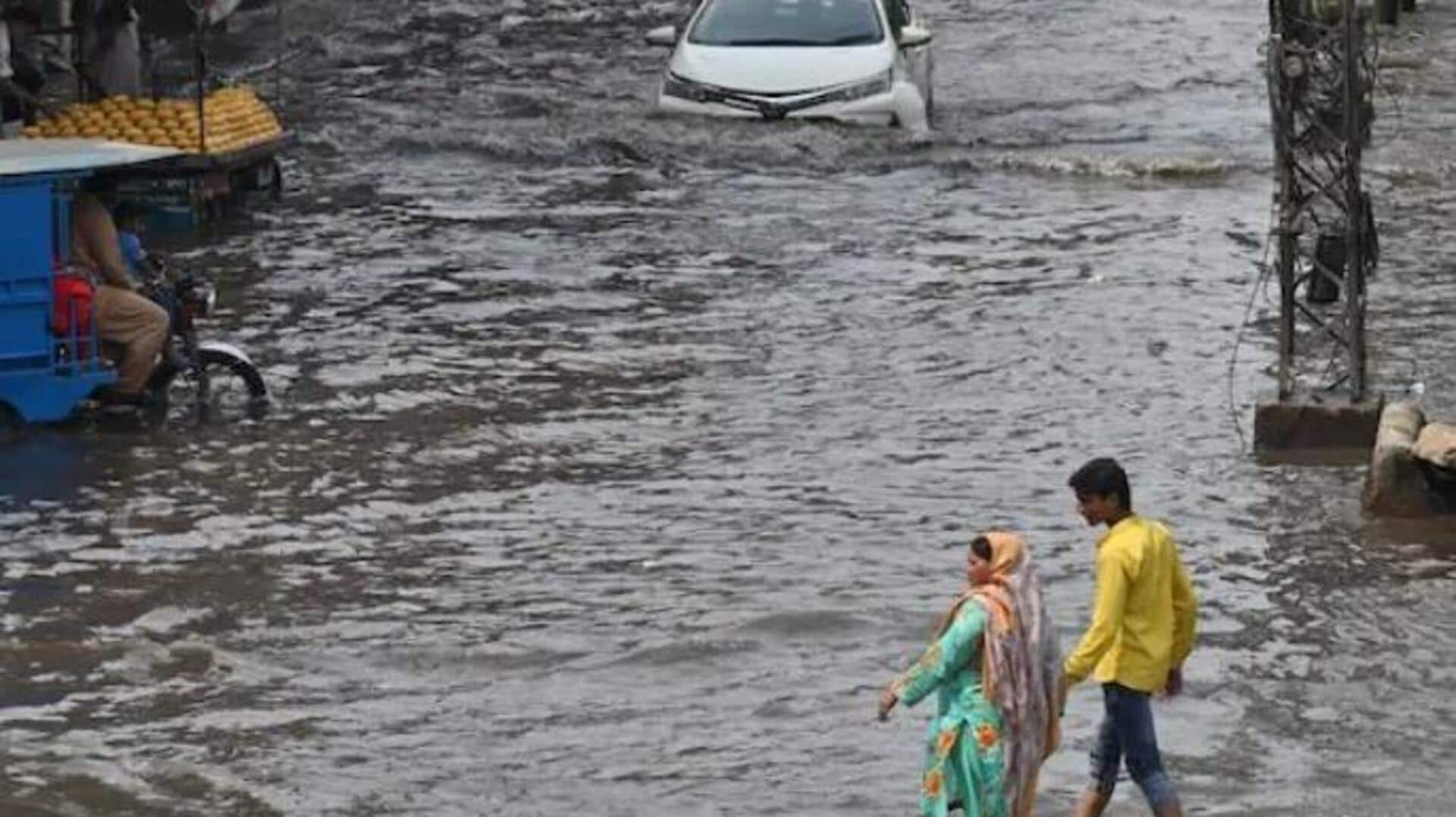 Pakistan: పాకిస్థాన్‌లో భారీ వరదలు.. 320 మంది మృతి