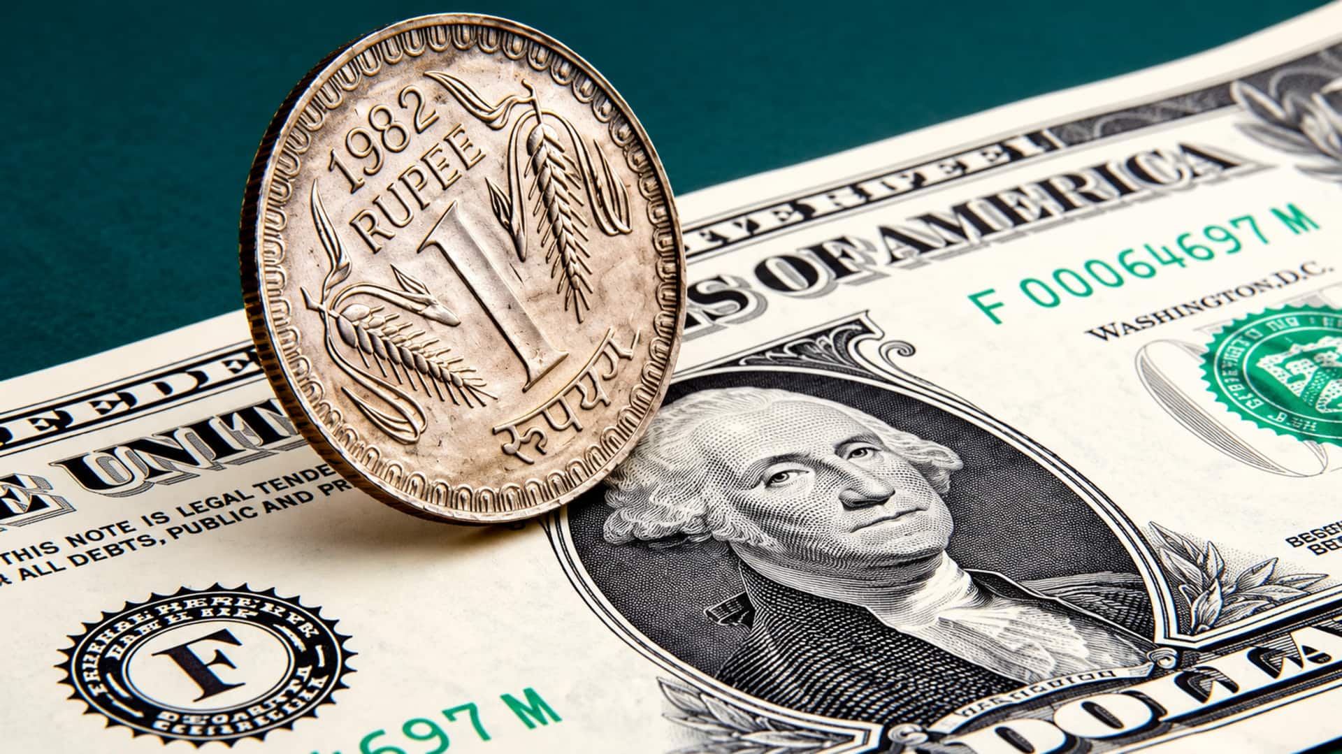 Indian Rupee: విదేశీ రెమిటెన్సుల్లో భారత్ నంబర్ వన్.. పదేళ్లలో రెండున్నర రెట్లు వృద్ధి