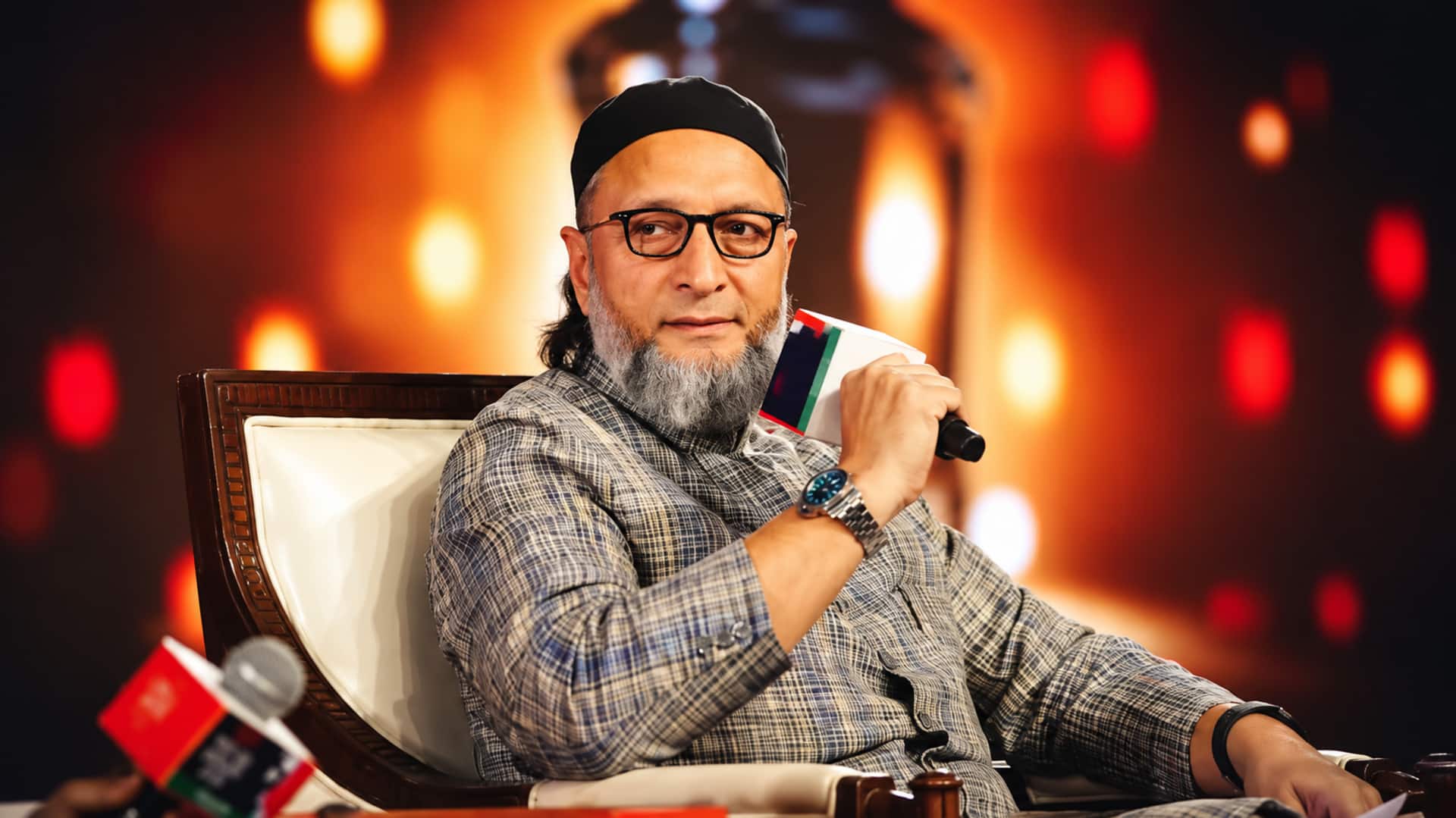 Asaduddin Owaisi: బీజేపీ,కాంగ్రెస్‌లు ముస్లింలను ఓటు బ్యాంకుగా చూస్తున్నాయి: అసదుద్దీన్ ఒవైసీ