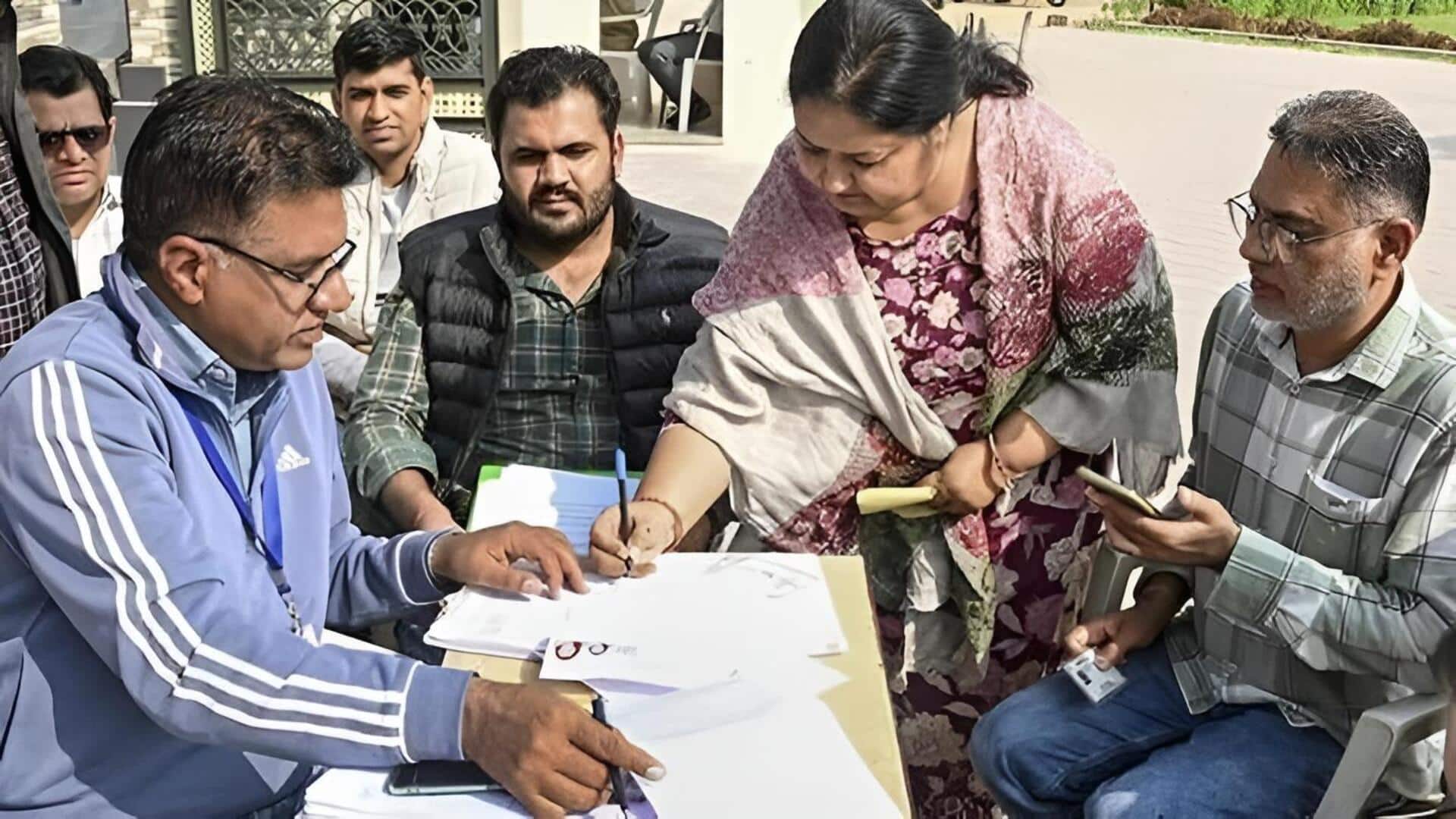 Supreme Court: బీఎల్‌వోల ఆత్మహత్యల వేళ.. రాష్ట్రాలు,కేంద్రపాలిత ప్రాంతాలకు సుప్రీం కోర్టు కీలక సూచనలు