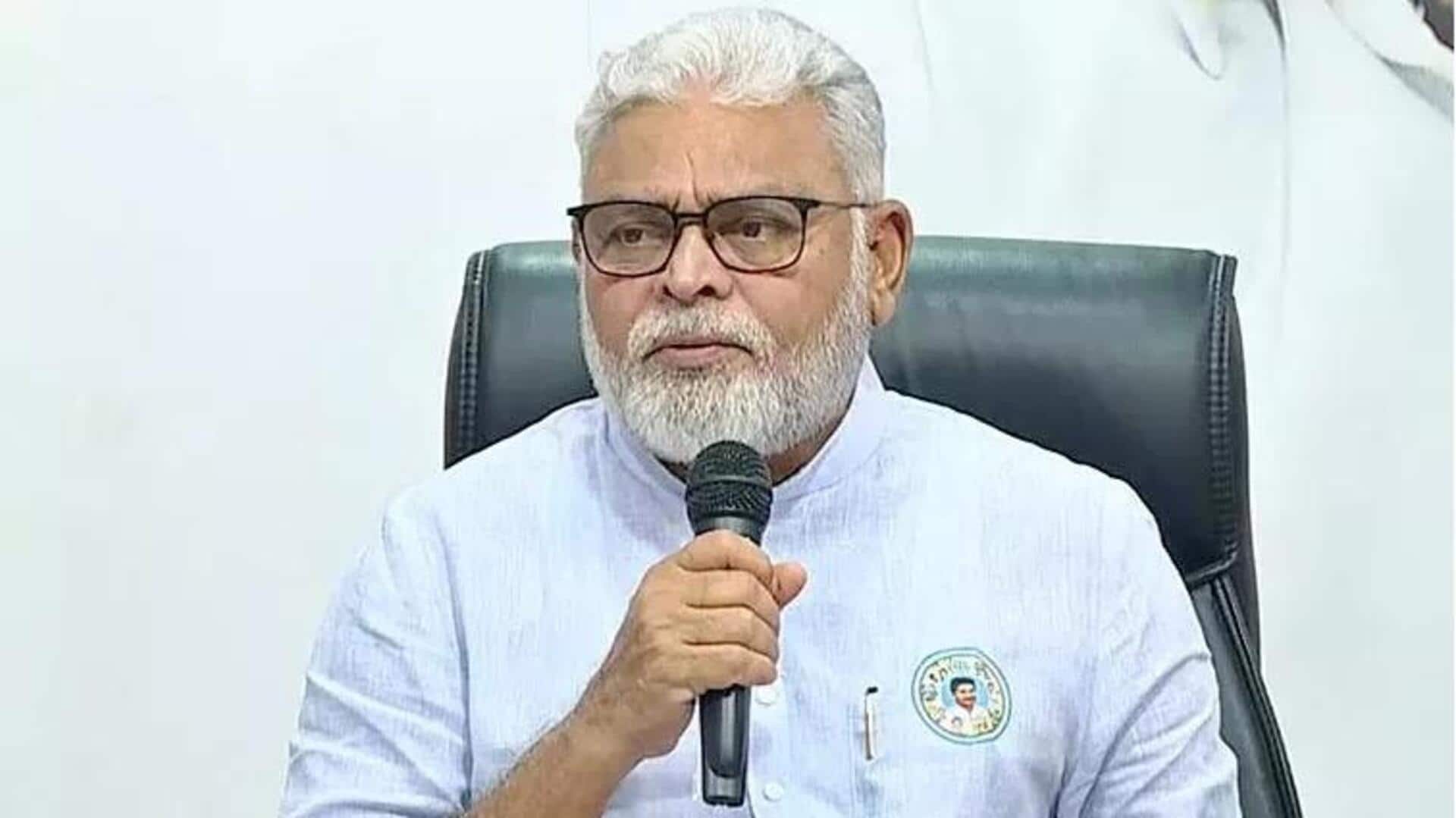 Ambati Rambabu: వైసీపీ నేత,మాజీ మంత్రి అంబటి రాంబాబుపై సత్తెనపల్లి రూరల్ పోలీసులు కేసు నమోదు Ambati Rambabu: వైసీపీ నేత,మాజీ మంత్రి అంబటి రాంబాబుపై సత్తెనపల్లి రూరల్ పోలీసులు కేసు నమోదు