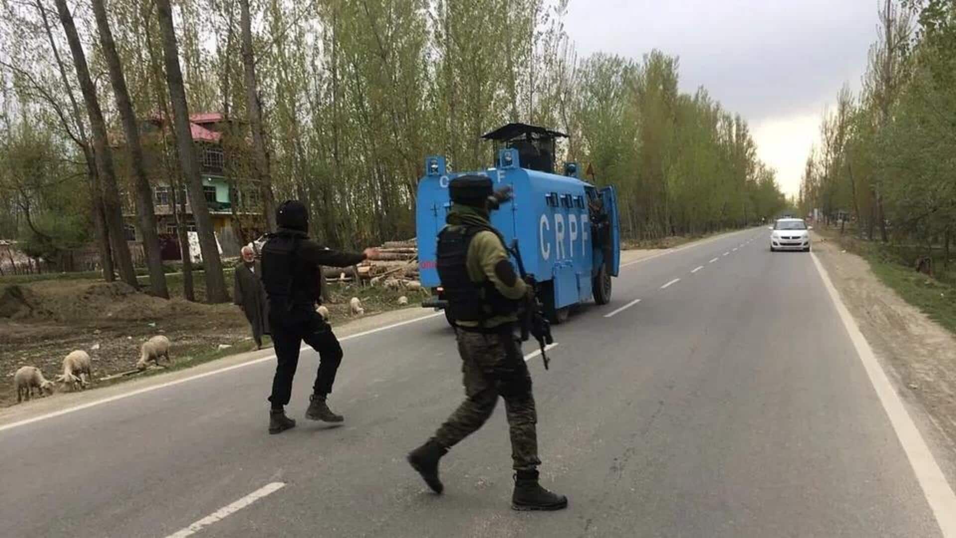 Kashmir: కశ్మీర్‌లో ఉగ్రదాడి.. పోలీసు మృతి