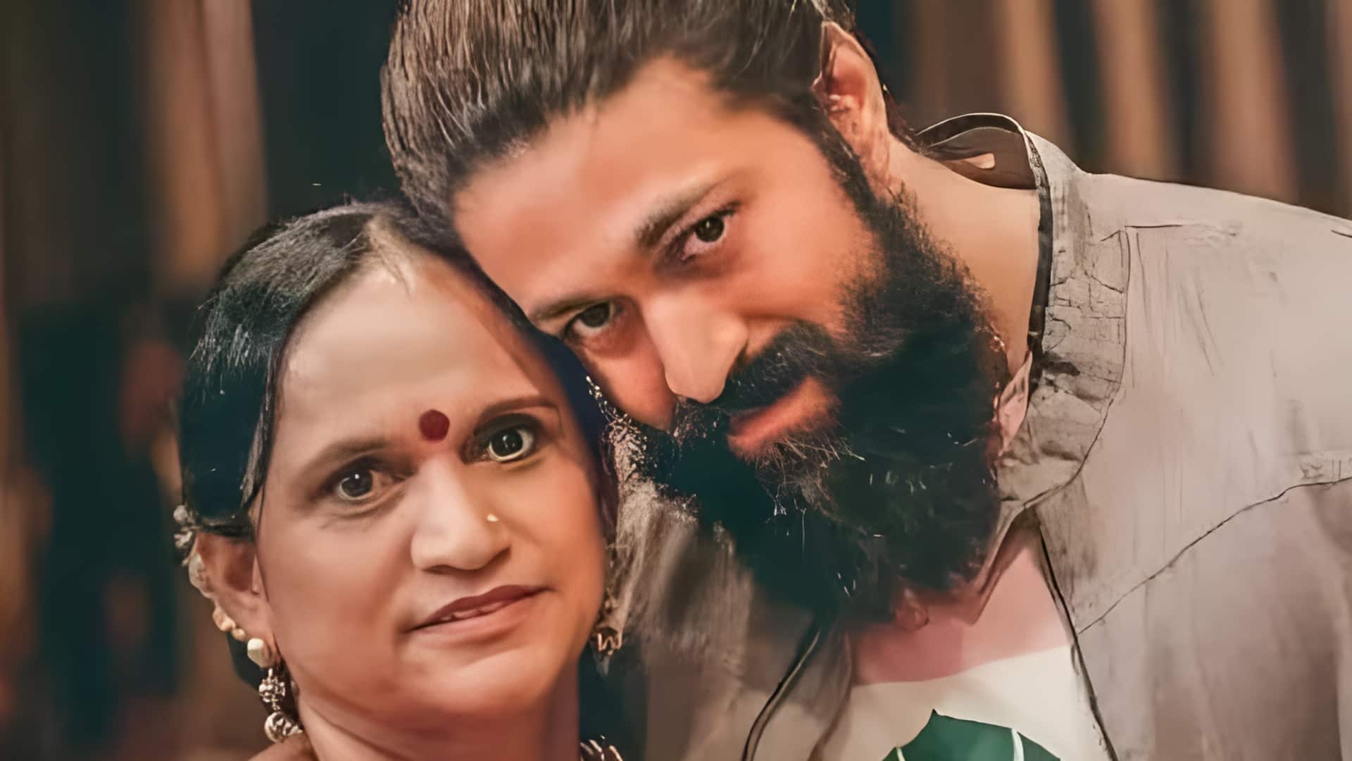 Yash: యశ్‌ ఎదుగుదలను ఓర్చుకోలేకపోతున్నారు.. నటుడి తల్లి కీలక వ్యాఖ్యలు!